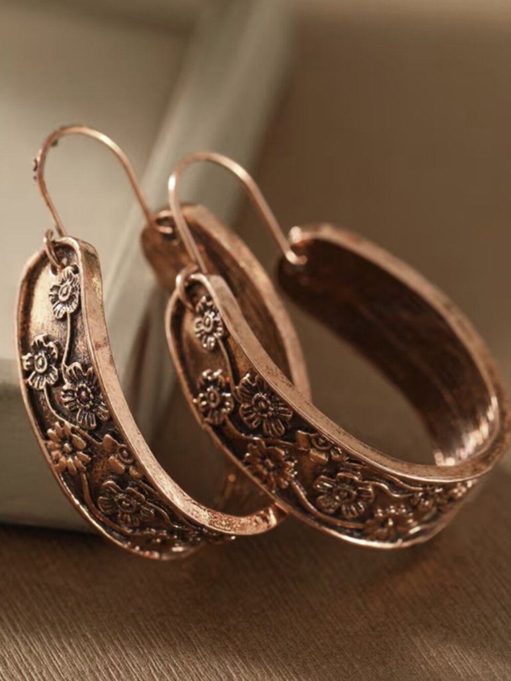 Vintage Boho Copper Floral Carved Wide Chunky Open J Hoop Earrings Antique Style - Picture 9 of 10